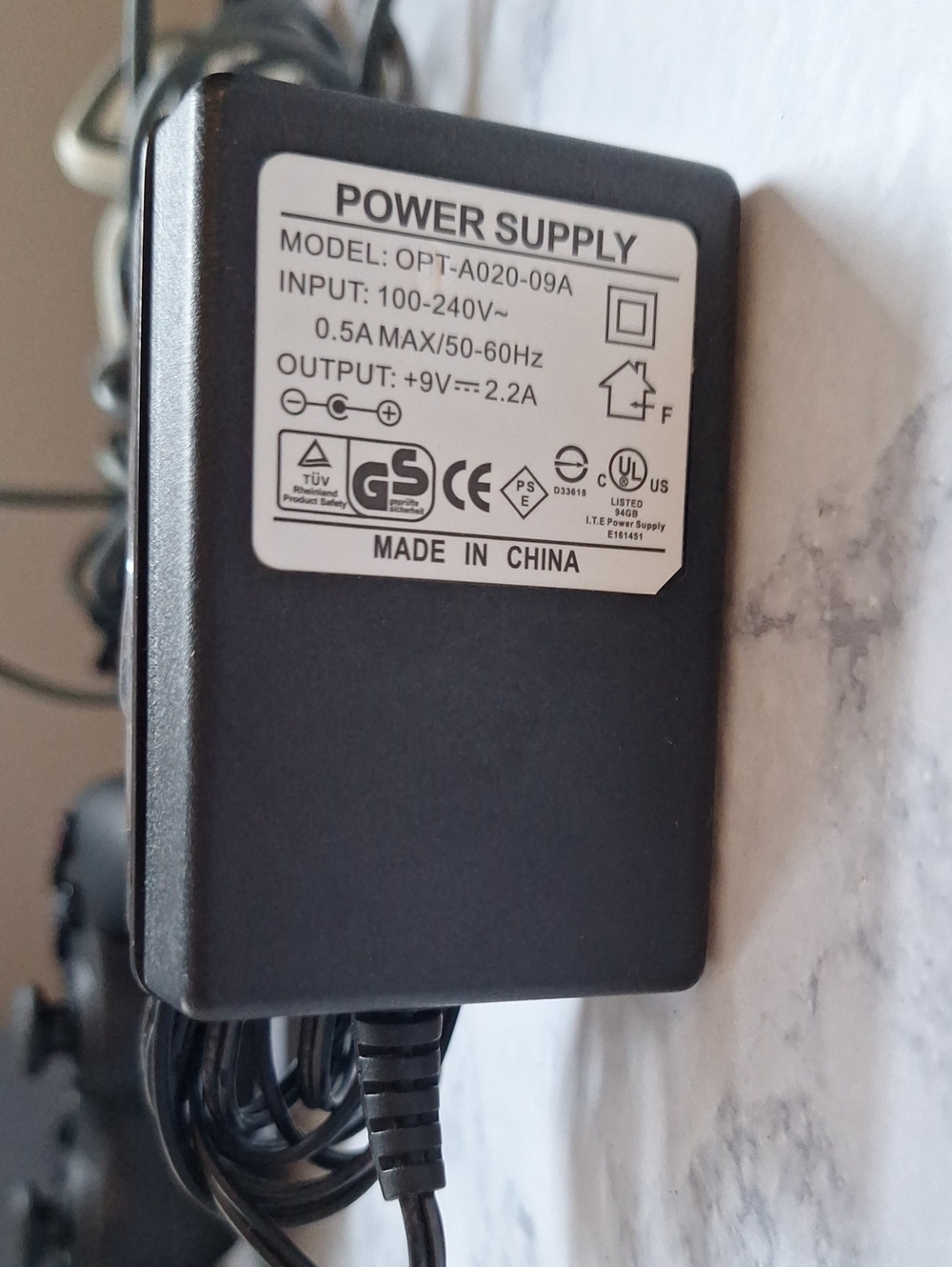 Power Supply Adapter 9V 2.2A - Black